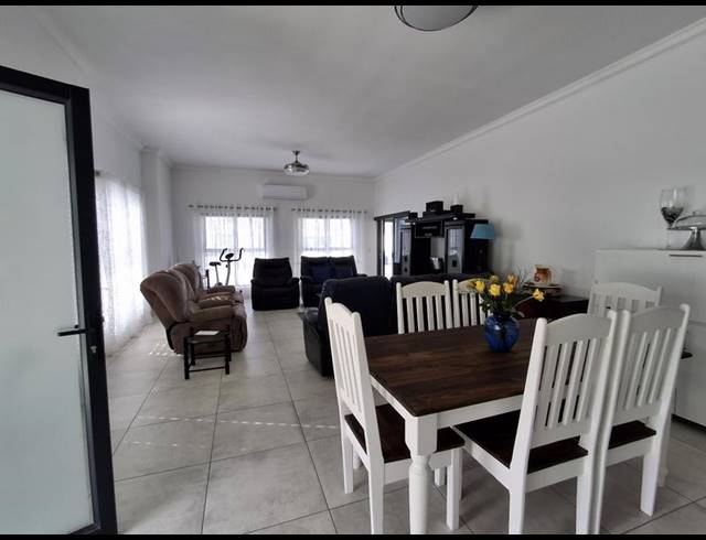 3 BEDROOM HOUSE FOR SALE IN SANDY POINT